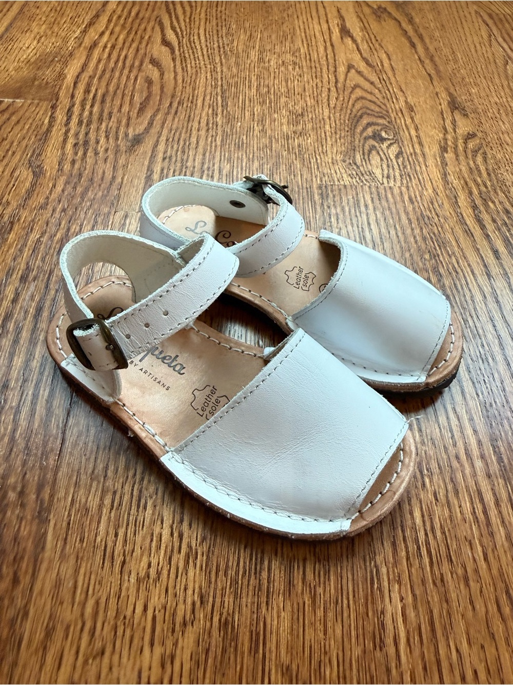 La Coqueta White Avarca Leather Kids Sandals Sz 7
